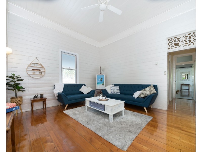 18 Garrick Street, West End QLD 4810