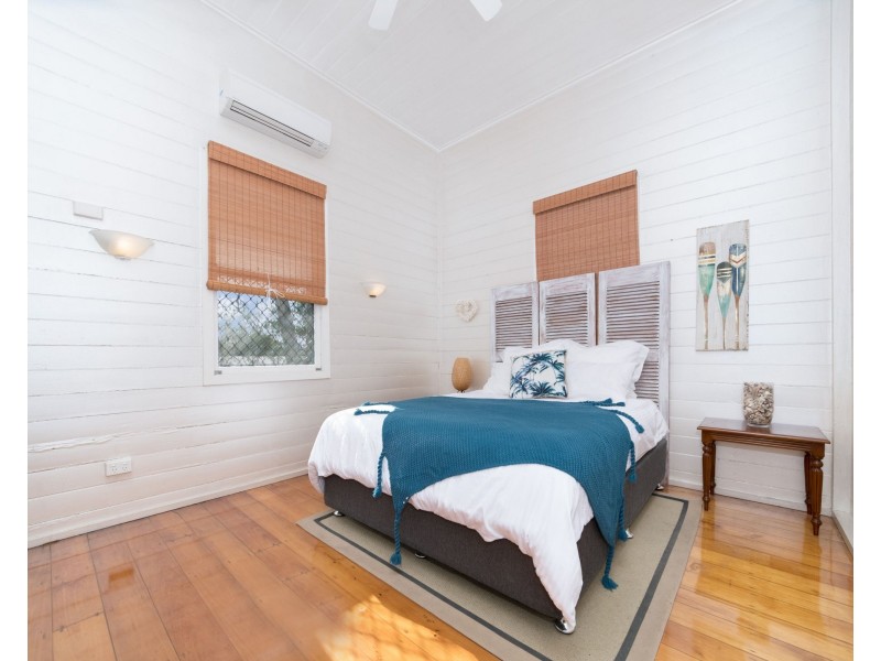 18 Garrick Street, West End QLD 4810