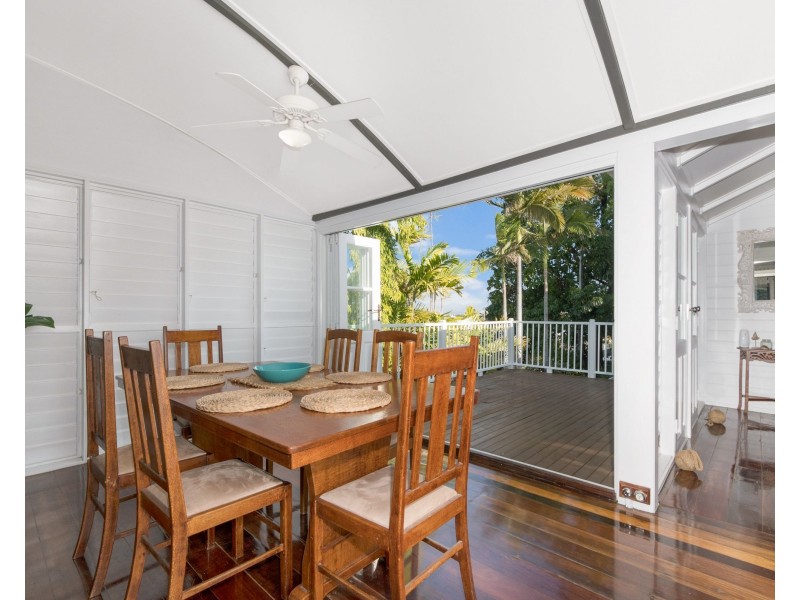 18 Garrick Street, West End QLD 4810