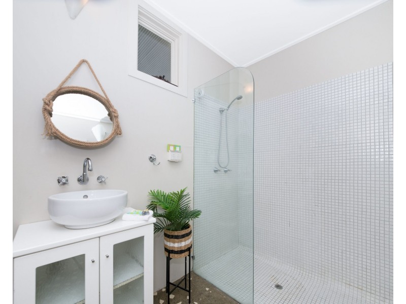 18 Garrick Street, West End QLD 4810