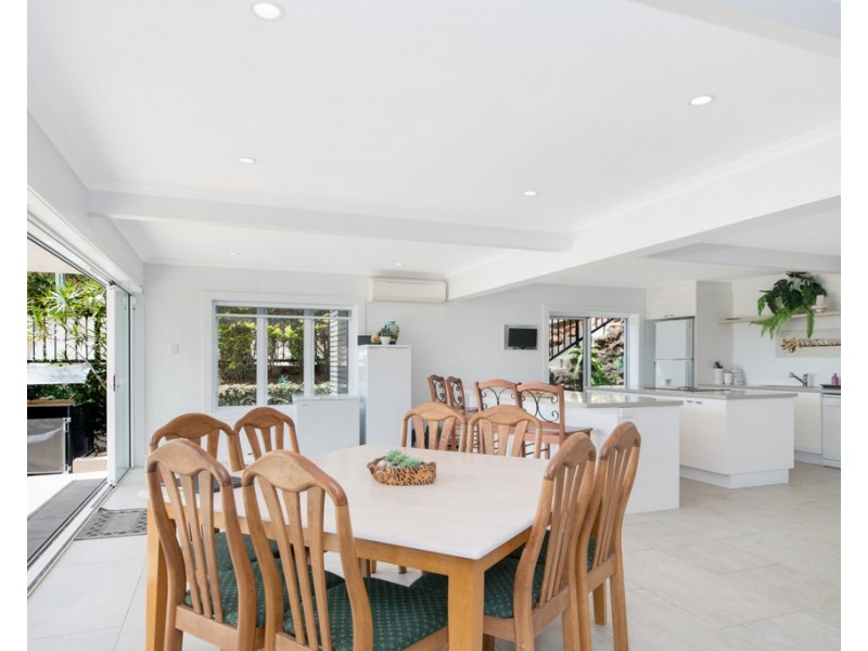 22 Landsborough Street, Castle Hill QLD 4810