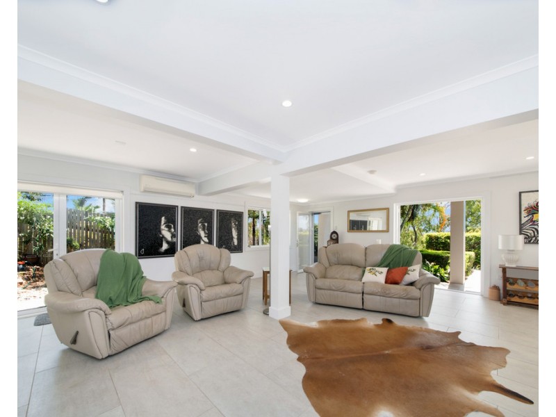 22 Landsborough Street, Castle Hill QLD 4810