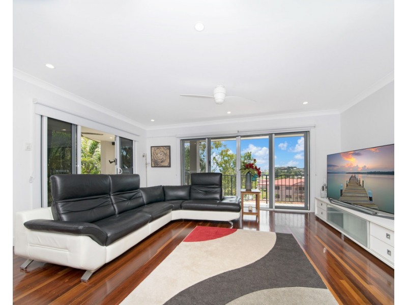 22 Landsborough Street, Castle Hill QLD 4810