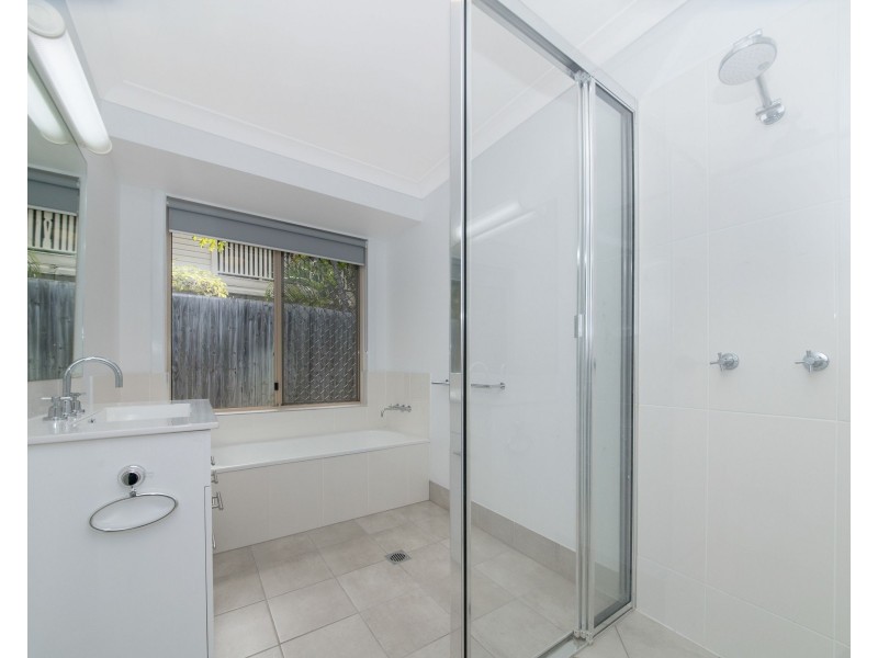 19 Crowle Street, Hyde Park QLD 4812