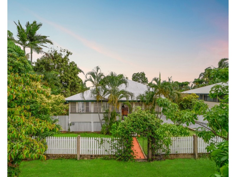 6 Garrick Street, West End QLD 4810