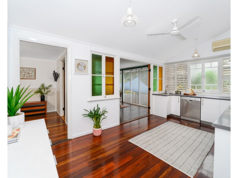 6 Garrick Street, West End QLD 4810