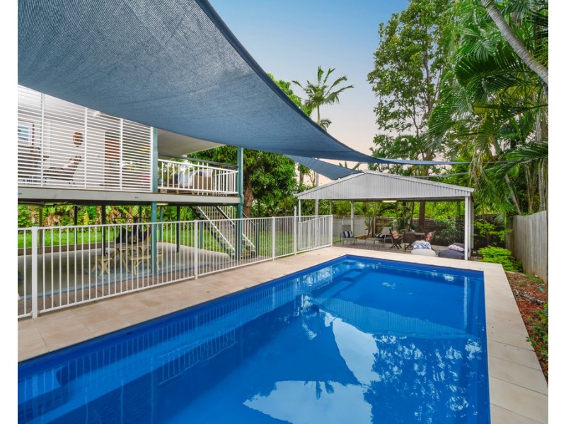 6 Garrick Street, West End QLD 4810