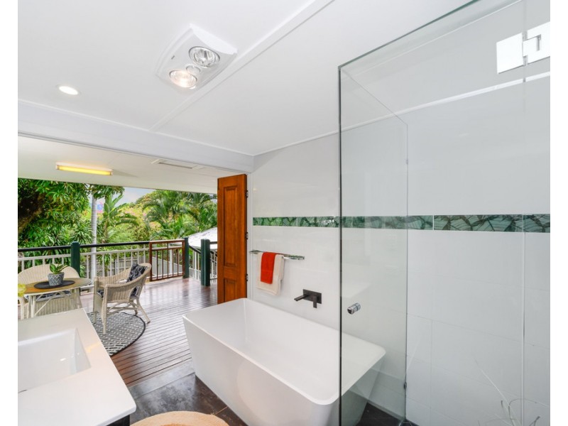 6 Garrick Street, West End QLD 4810