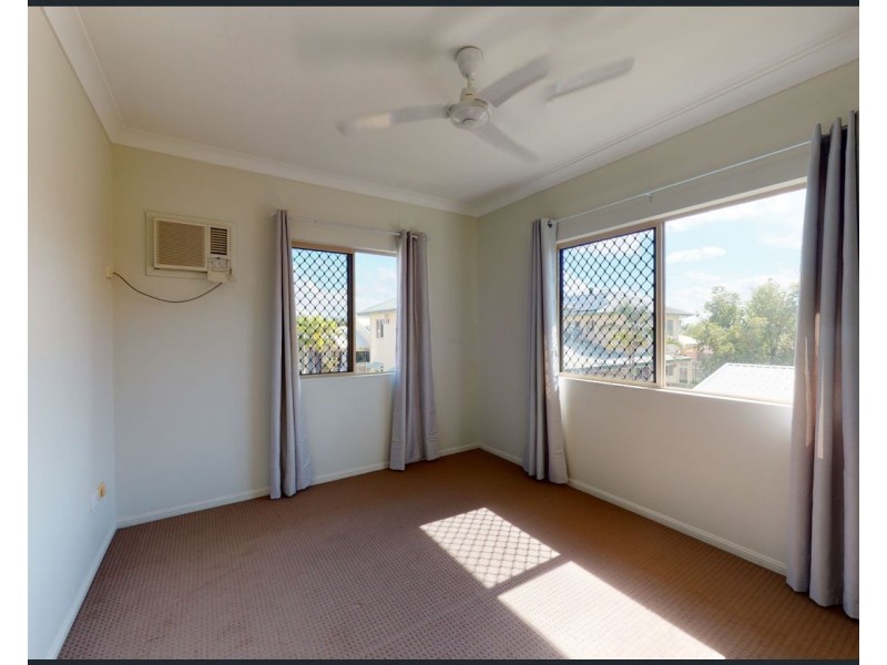 2/12 Ninth Street, Railway Estate QLD 4810
