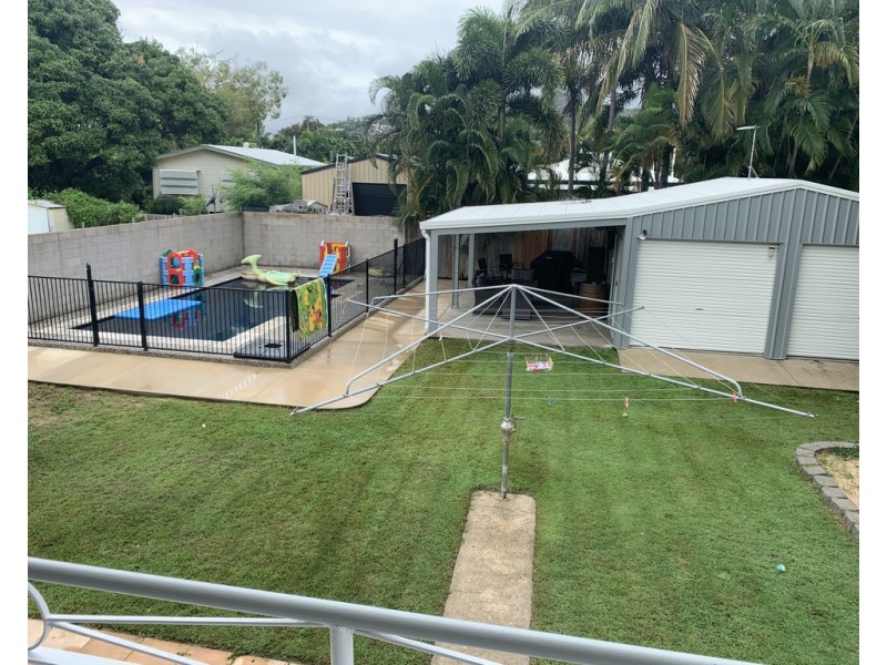 10 Eclipse Street, Rowes Bay QLD 4810