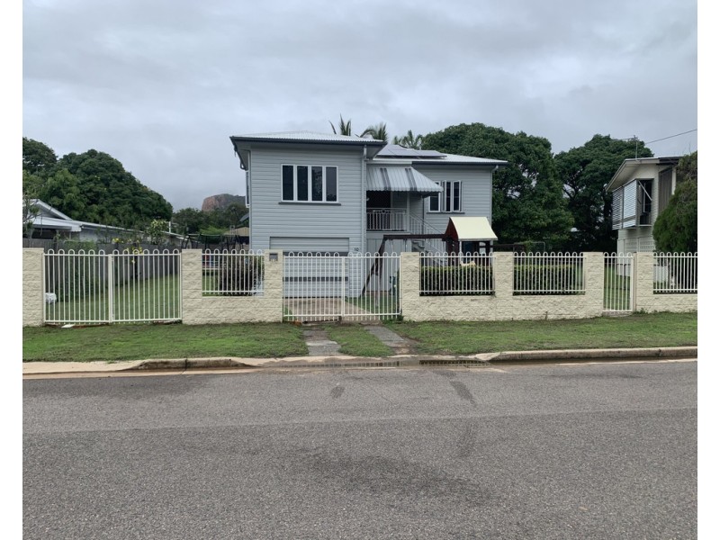 10 Eclipse Street, Rowes Bay QLD 4810