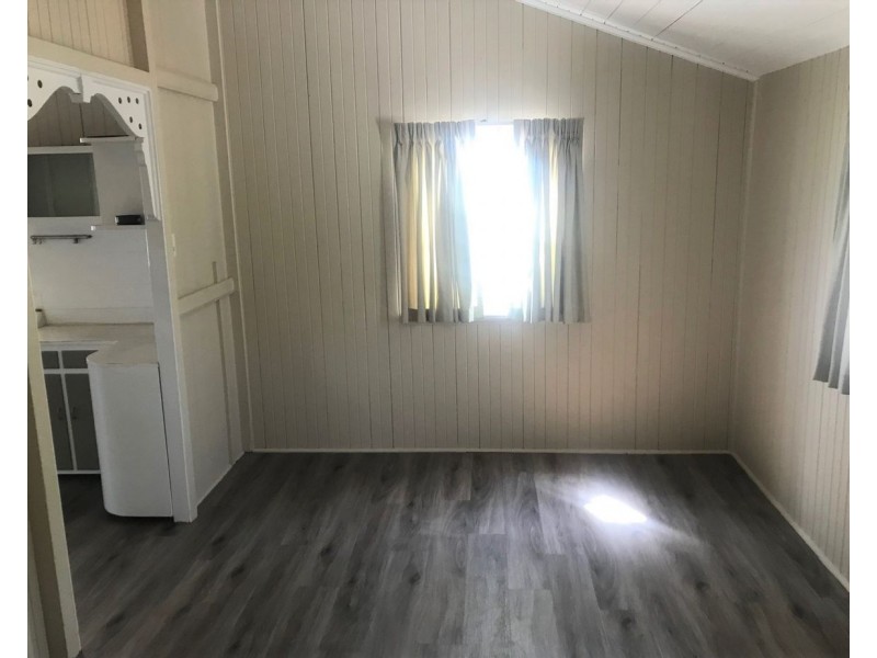 25 Davidson Street, South Townsville QLD 4810