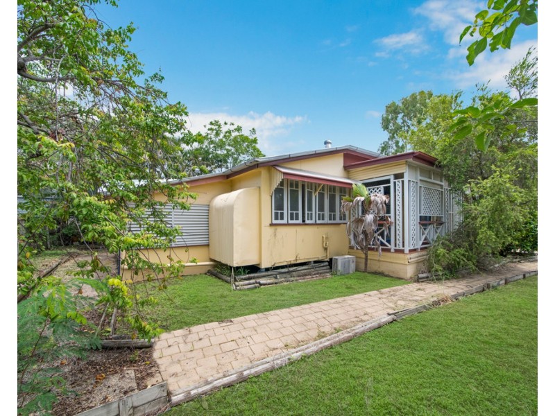 85 Livingstone, West End QLD 4810