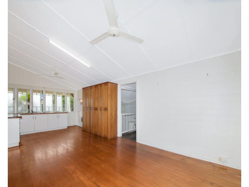 85 Livingstone, West End QLD 4810