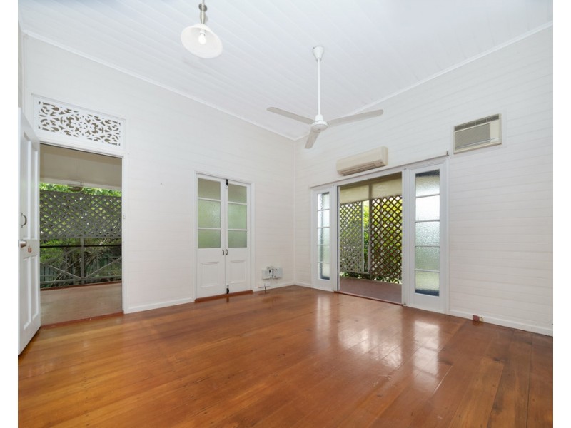 85 Livingstone, West End QLD 4810