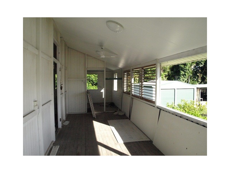 2 Union Street, Hyde Park QLD 4812
