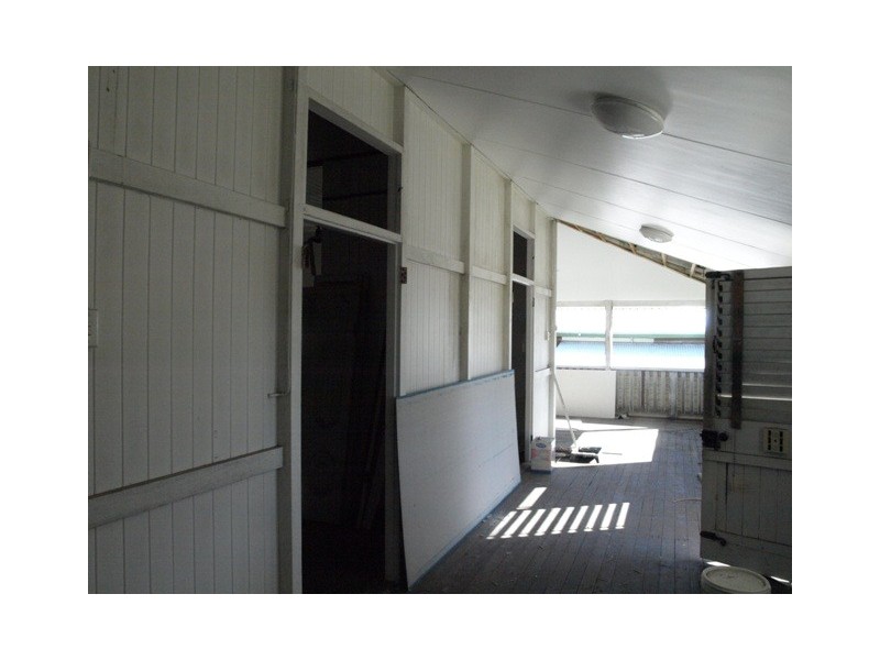2 Union Street, Hyde Park QLD 4812
