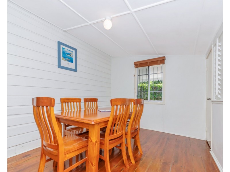 18 Sixth Avenue, South Townsville QLD 4810