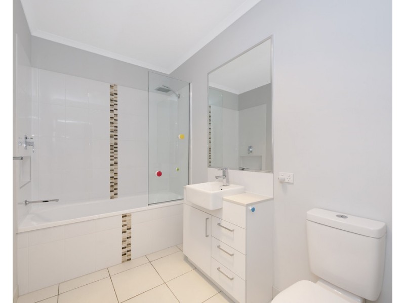 4 Mode Way, Burdell QLD 4818