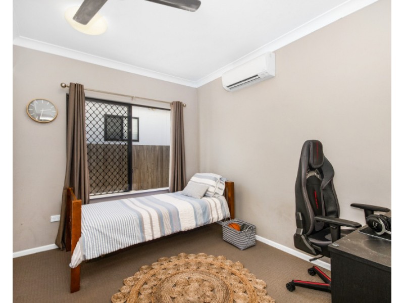 11 Sanctum Boulevard, Mount Low QLD 4818