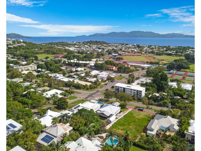 31 Alexandra Street, North Ward QLD 4810