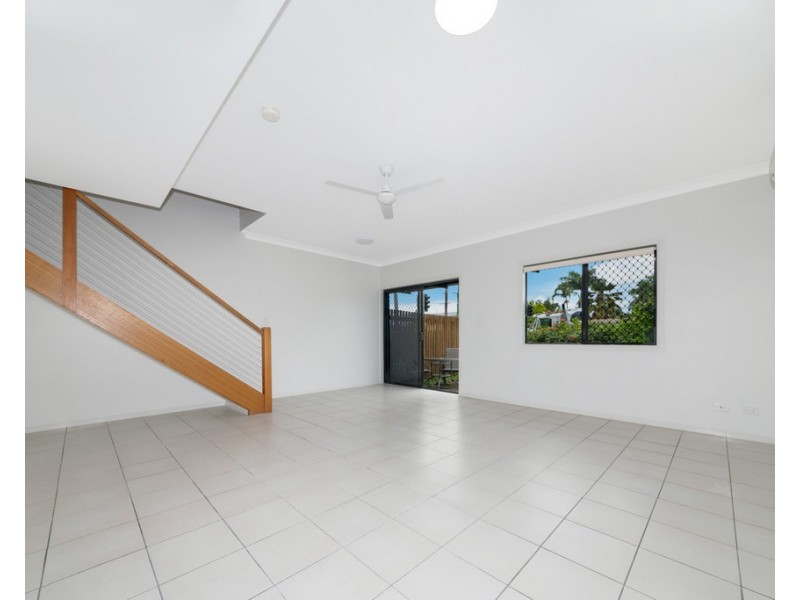 1/53 Kings Road, Pimlico QLD 4812