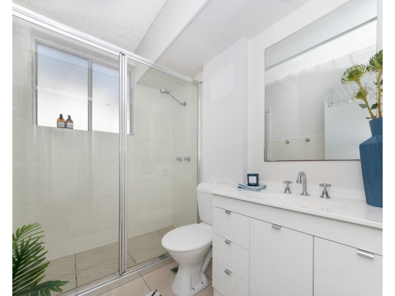 2/23 Gregory Street, North Ward QLD 4810