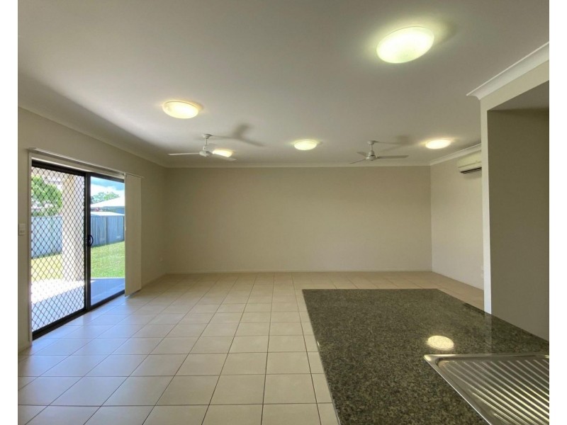 14 Bushlark Street, Oonoonba QLD 4811