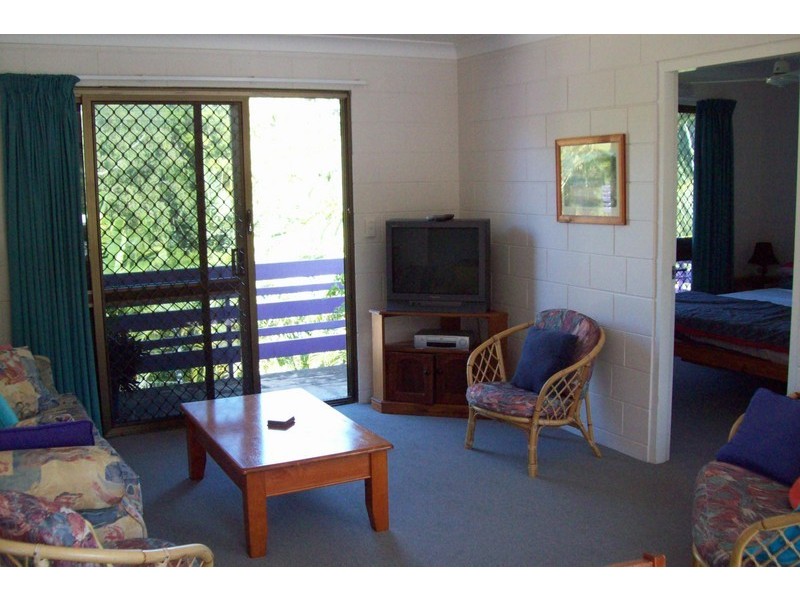 4/2 Endeavour Rd, Magnetic Island QLD 4819