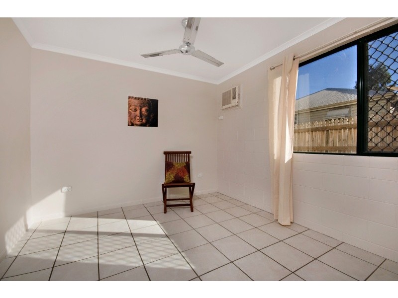 5 Jameson Street, Hermit Park QLD 4812