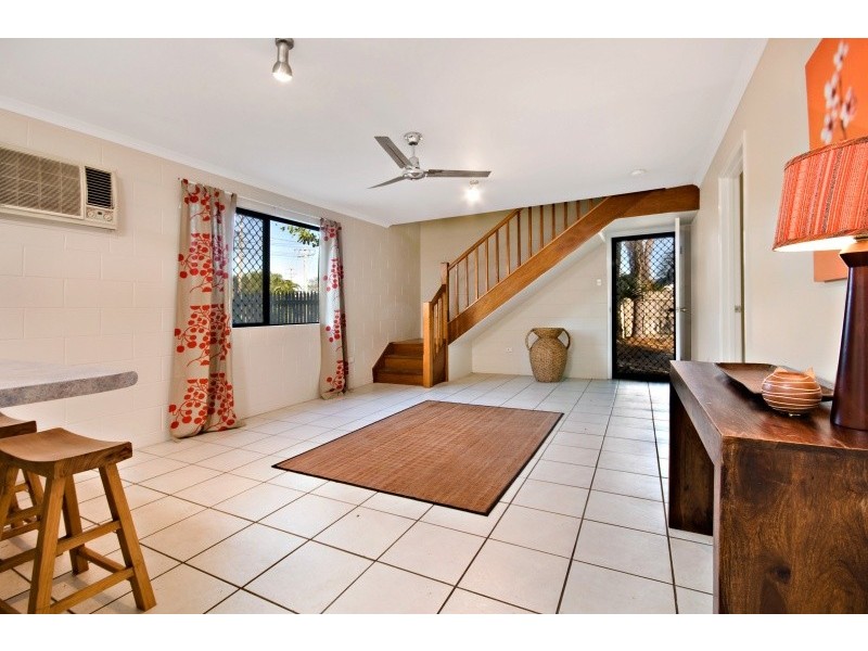 5 Jameson Street, Hermit Park QLD 4812