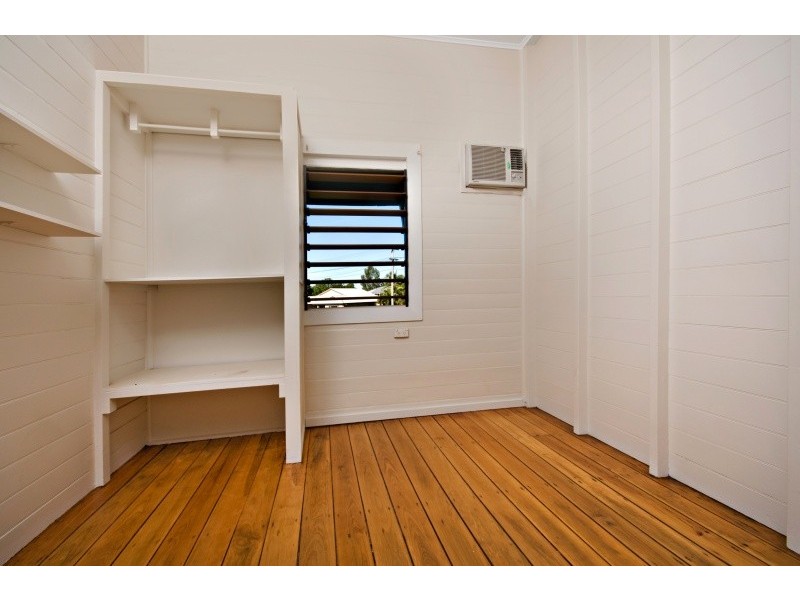 5 Jameson Street, Hermit Park QLD 4812