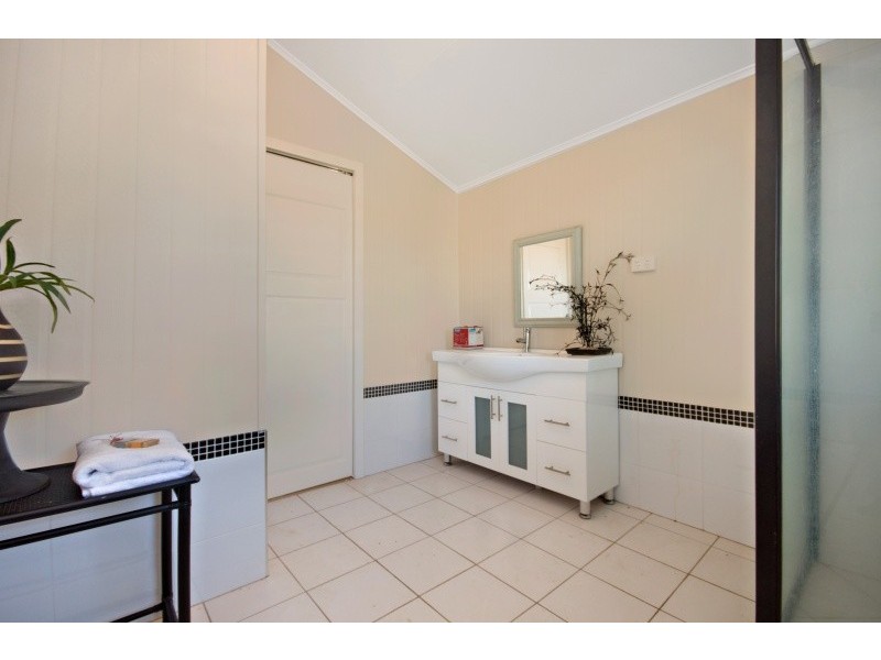 5 Jameson Street, Hermit Park QLD 4812