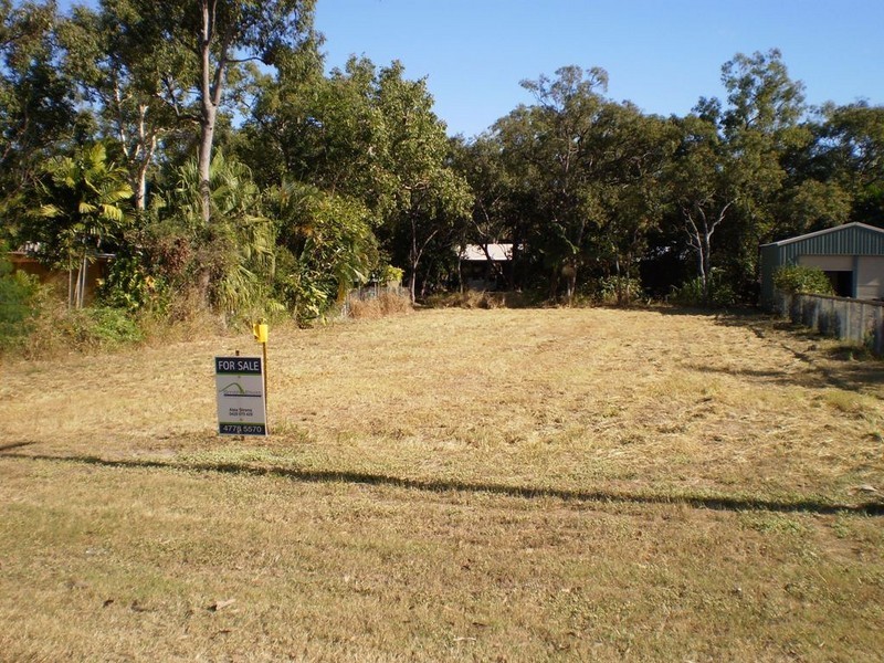 30 Mandalay Ave, Magnetic Island QLD 4819