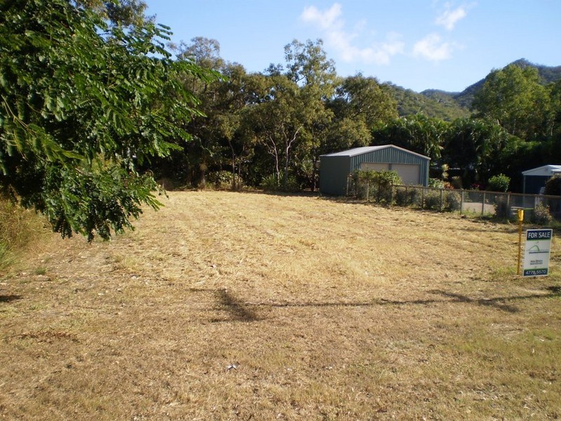 30 Mandalay Ave, Magnetic Island QLD 4819