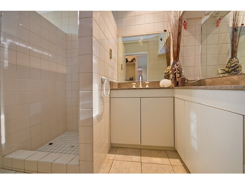 61 Gilbert Crescent, North Ward QLD 4810