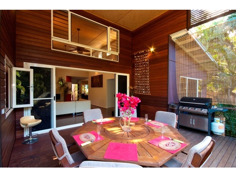 37 Kelly Street, Magnetic Island QLD 4819