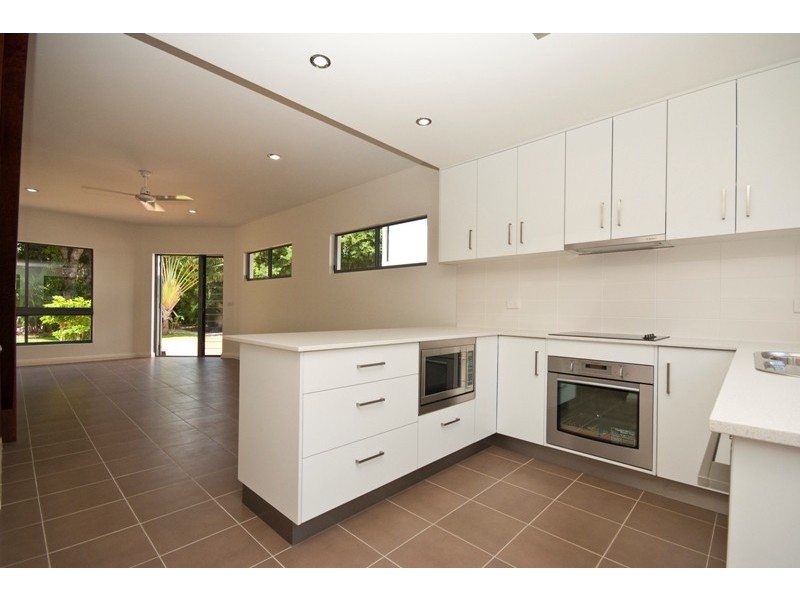 9 Marine Parade ARCADIA, Magnetic Island QLD 4819