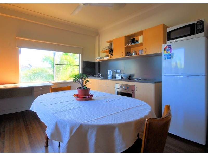 1/136 Queens Road, Hermit Park QLD 4812