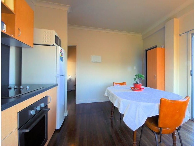 1/136 Queens Road, Hermit Park QLD 4812