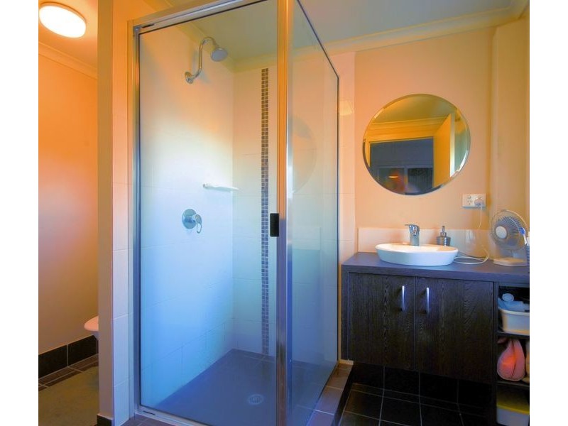 1/136 Queens Road, Hermit Park QLD 4812