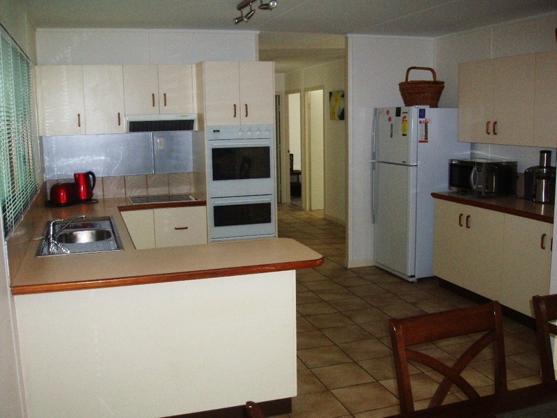 5 Robson Street, Magnetic Island QLD 4819