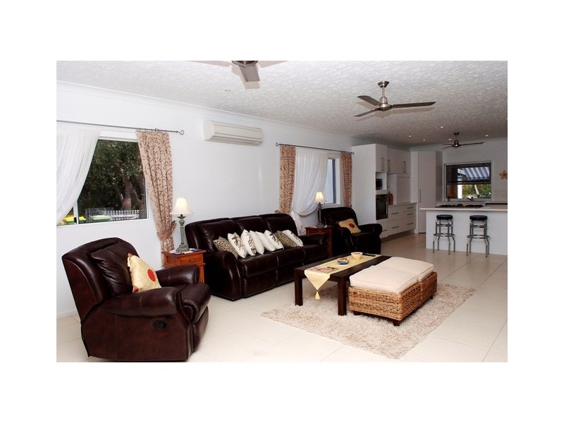 38 Corica Crescent HORSESHOE BAY, Magnetic Island QLD 4819