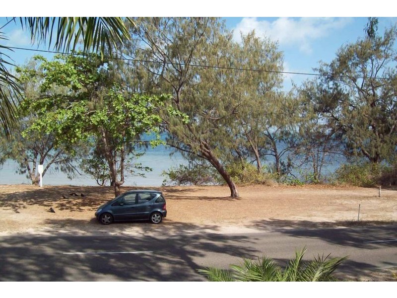 25 Marine Pde, Magnetic Island QLD 4819