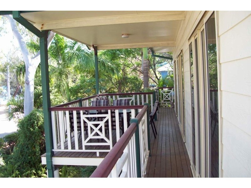 25 Marine Pde, Magnetic Island QLD 4819