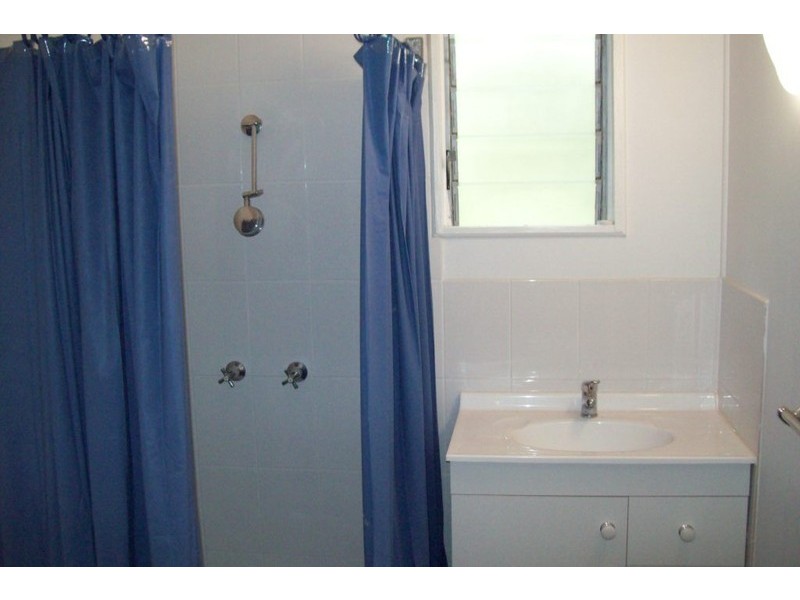 70 Picnic Street PICNIC BAY, Magnetic Island QLD 4819
