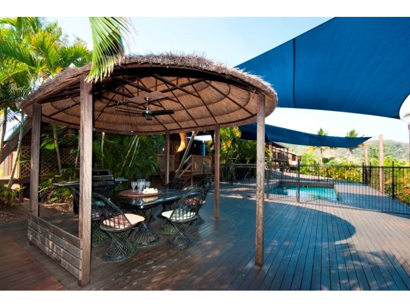 39 Compass Crescent, Magnetic Island QLD 4819