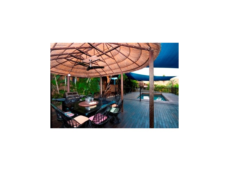 39 Compass Crescent, Magnetic Island QLD 4819