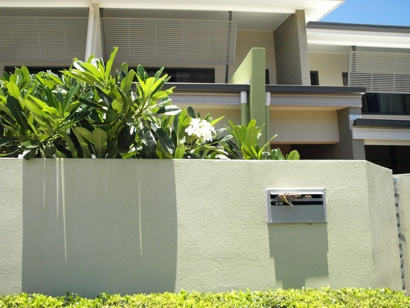 4/42 Perkins Street, South Townsville QLD 4810