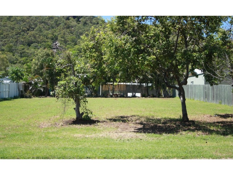 92 Horseshoe Bay Road HORSESHOE BAY, Magnetic Island QLD 4819